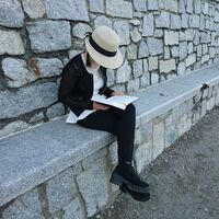 that.library.bookworm Avatar