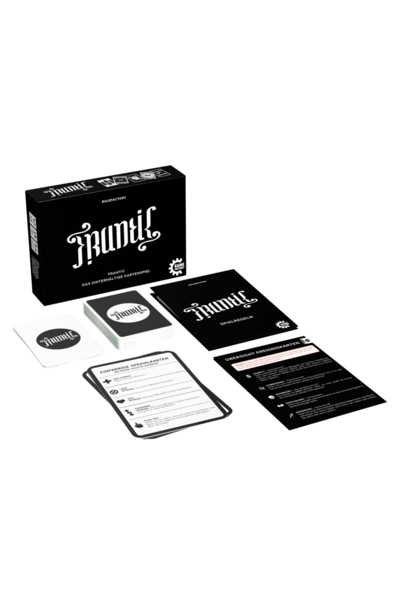 Schwarze Spielschachtel mit dem Schriftzug „Frantic – Das hinterhältige Kartenspiel" von Game Factory, davor ausgebreitet: ein Stapel schwarz-weißer Spielkarten, eine weiße Karte mit Regelübersicht zu einfarbigen Spezialkarten sowie ein schwarzes Regelblatt mit Übersicht der Ereigniskarten.
