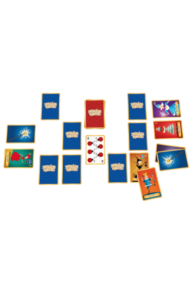 Draufsicht auf ein ausgelegtes Sleeping-Queens-Spiel. In der Mitte liegt ein Nachziehstapel mit rotem Rücken. Drumherum sind verdeckte blaue Karten angeordnet, die schlafende Königinnen darstellen. Aufgedeckt sind: eine Zahlenkarte mit sechs Marienkäfern (6/9), zwei Zauberstabkarten, eine Königinnenkarte auf grünem Hintergrund (Wert 5), eine lila Königinnenkarte (Wert 10), eine rote Königinnenkarte mit Kuchenturm (Wert 5), eine orange Königinnenkarte mit einer tanzenden Figur (Wert 15) sowie der „Puzzle-König" auf orangem Hintergrund.